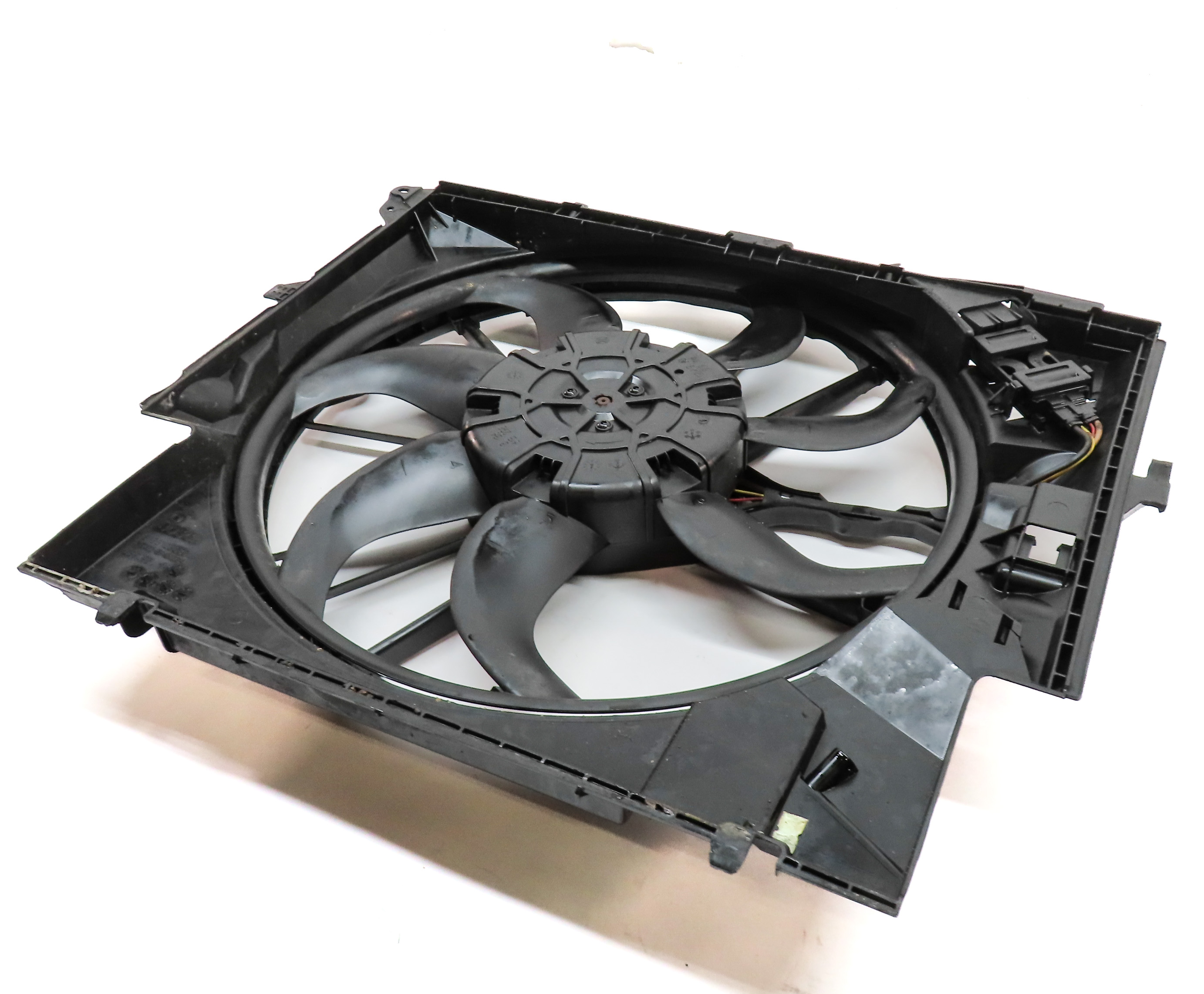 07-16 BMW 135i 335i X1 Z4 E84 E87 E90 E89 600 WATT RADIATOR COOLING FAN w/MOTOR — exact item pictured